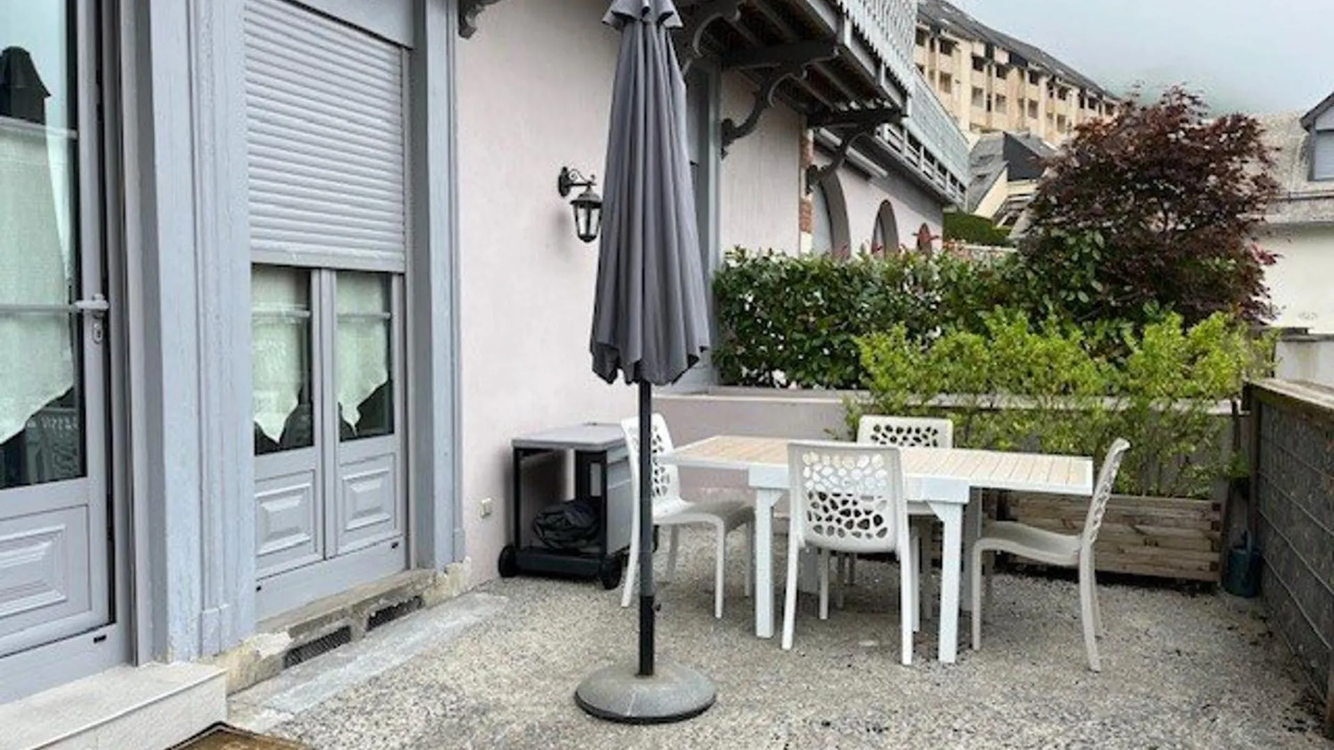 Apartment Chalet Elegant Au Centre De Cauterets Avec Terrasse - Fr-1-812-51